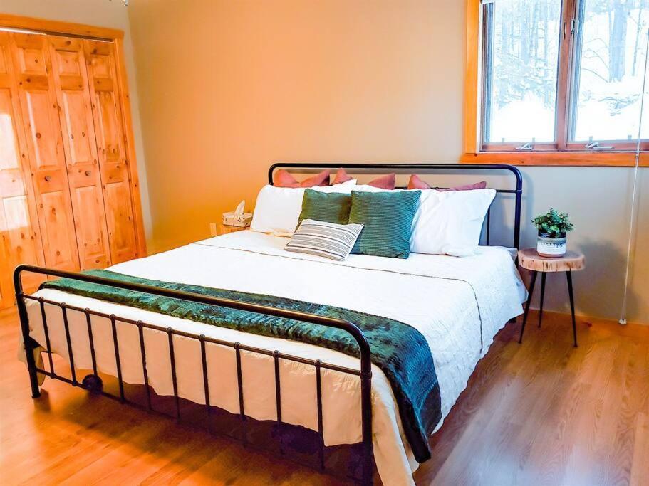 Fall Getaway Resort-3 King Suites, Dog-Friendly Seeley Экстерьер фото