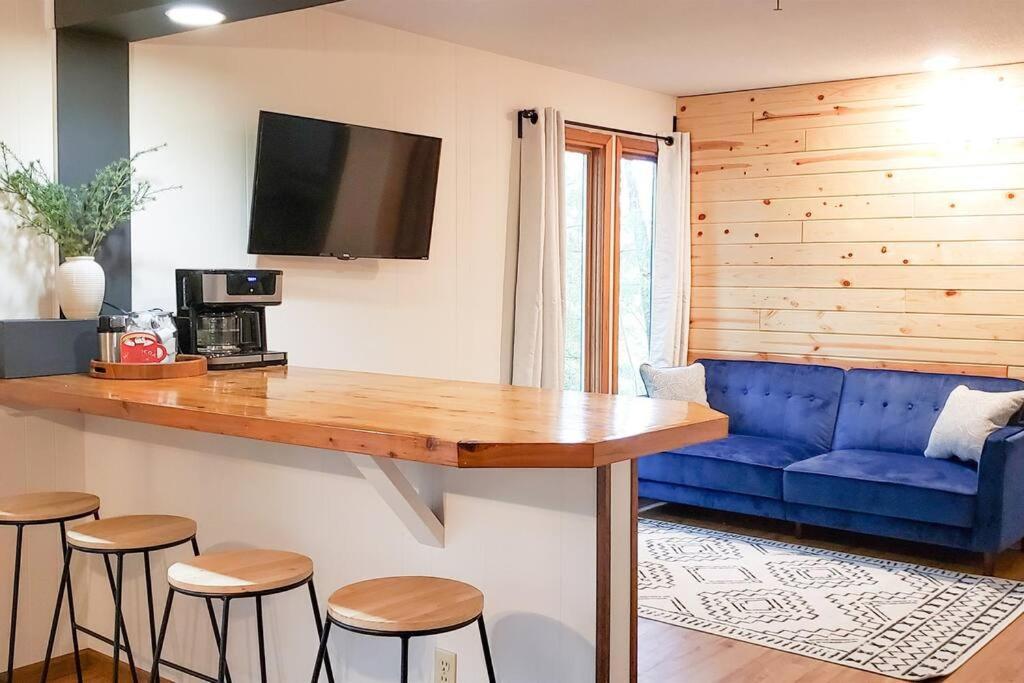 Fall Getaway Resort-3 King Suites, Dog-Friendly Seeley Экстерьер фото